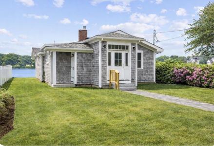 24 Cove St
