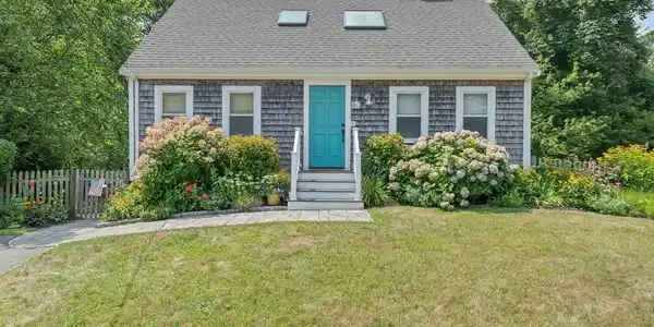 80 Genevieve Ln.
