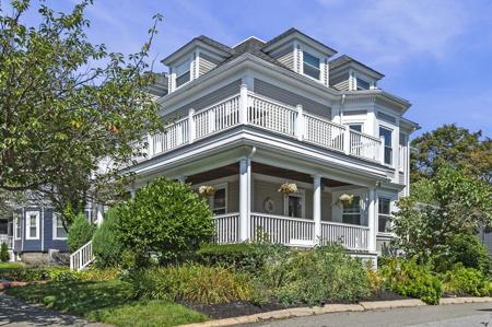 19 Eastern Ave