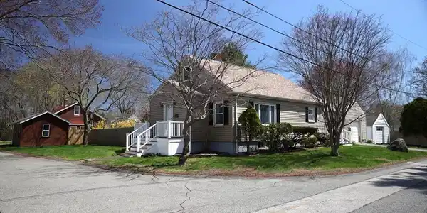 6 Vernon Avenue