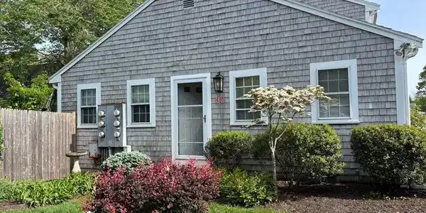 110 W Main St