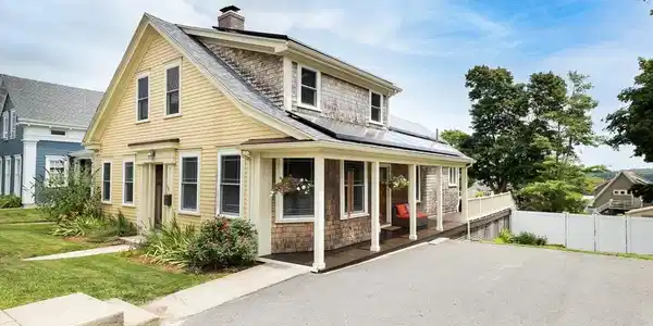 58 Pleasant St