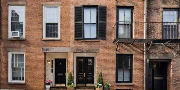 22 Joy St