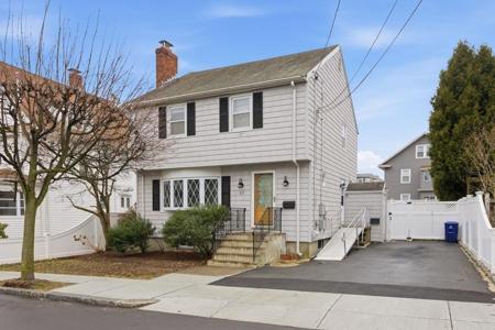 25 Webster St