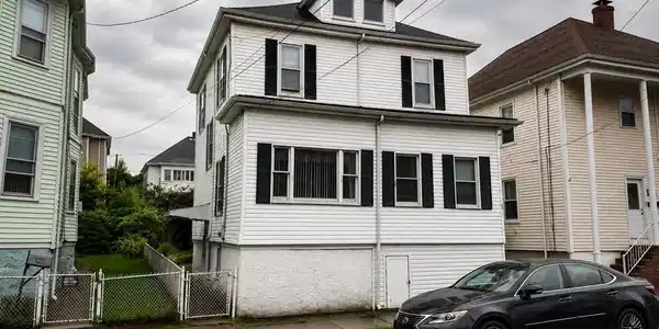 124 Clara St