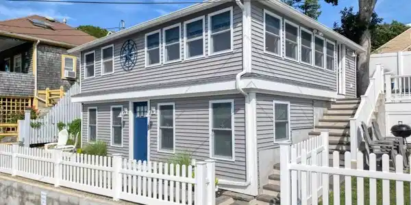 8 Green St