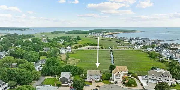 8 Cliff Estates Rd