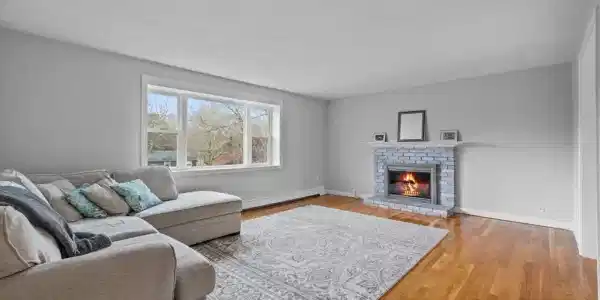 34 Spencer Dr