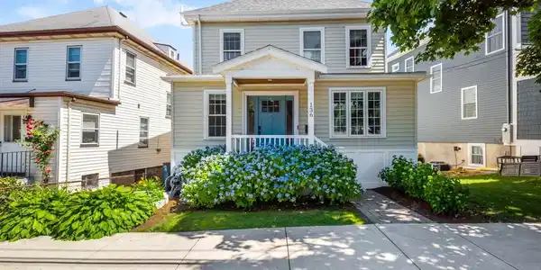 136 Pauline St