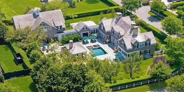 3 Field Club Ln