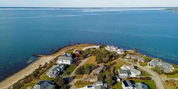 38 Sunset Point Rd