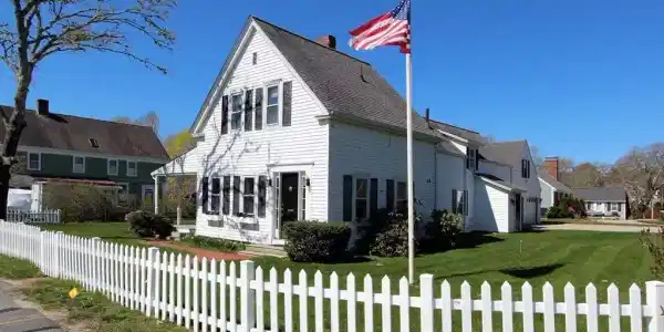 1243 Main St