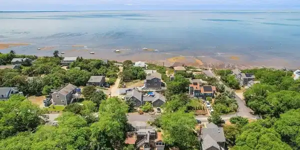 118 Bay Rd