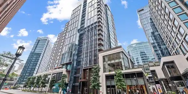 135 Seaport Blvd