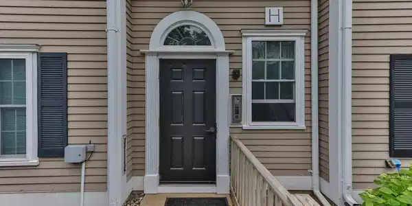2 Englewood Drive