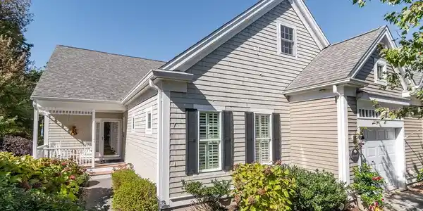 17 Amberwood Court
