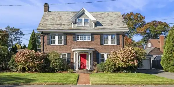 6 Estabrook Road