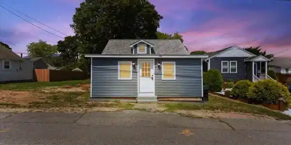 21 Hillside Ave