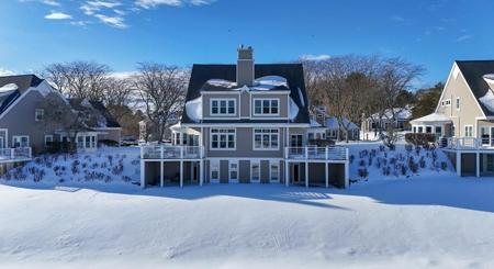 13 Bay Pointe Dr Ext