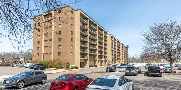 175 Quincy Shore Dr