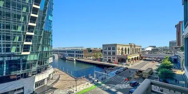 133 Seaport Blvd