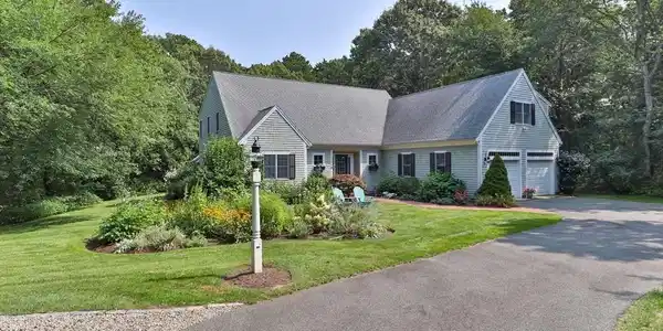 18 Willow Nest Ln