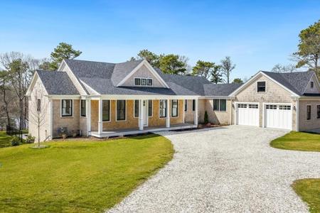 88 Whiffletree Ave