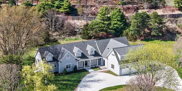 48 Sylvan Way