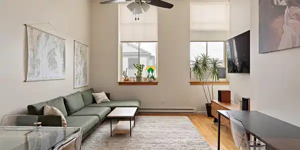 350 W 4th St