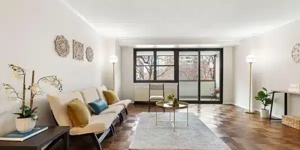 2 Hawthorne Pl