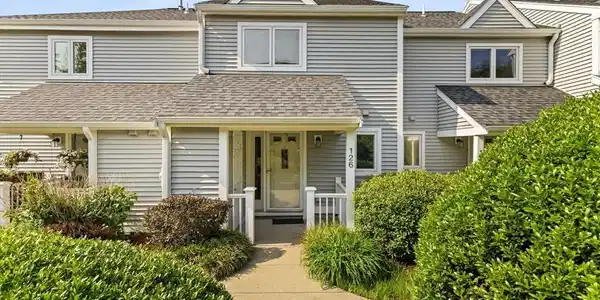 126 Westcliff Dr