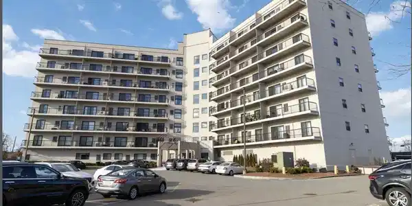 133 Commander Shea Blvd