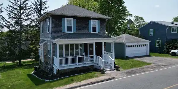 21 Little Nahant Rd