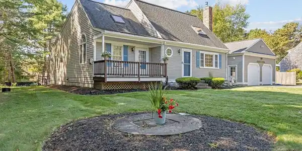37 Sandra Way