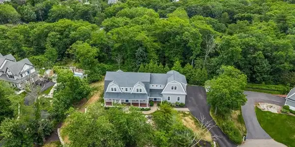 54 Rust Way