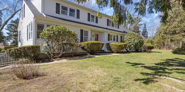 15 Coles Ln