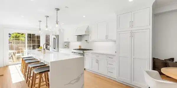8 Hancock St