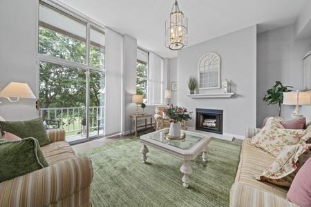 100 Parks St