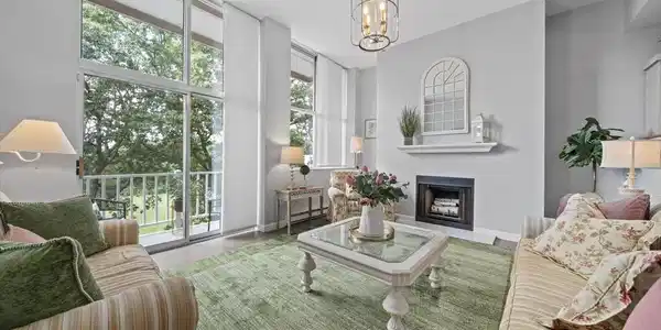 100 Parks St