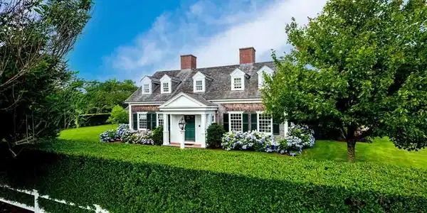 7 Field Club Ln
