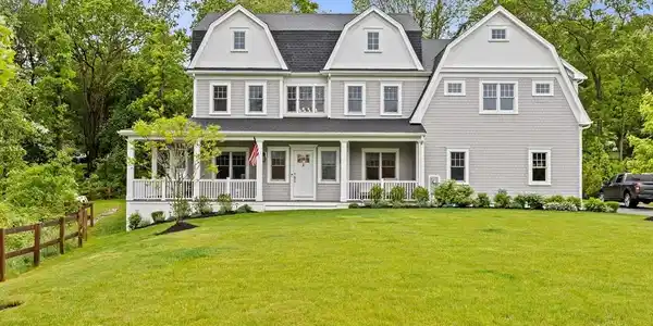 481 Country Way