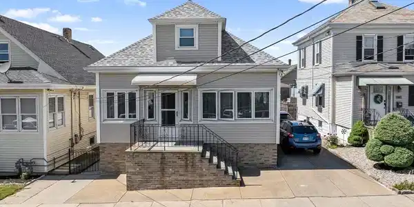 51 Calumet St