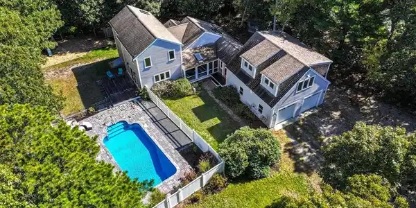 40 Clipper Way