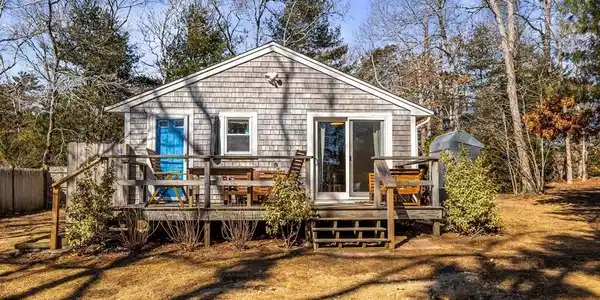 210 Pinecrest Beach Drive