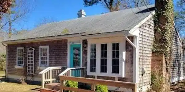 66 Elaine Rd