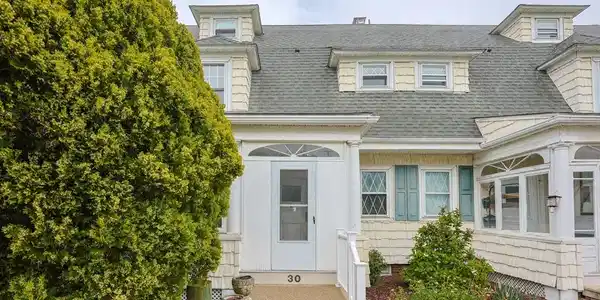 30 Crystal Cove Ave