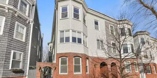 852 East Broadway