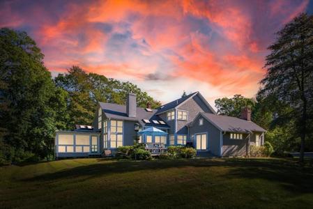 24 Eagle Dr