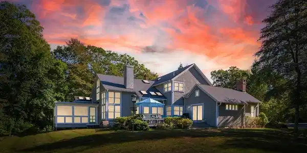 24 Eagle Dr