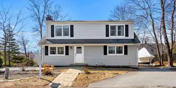10 Lodge Rd